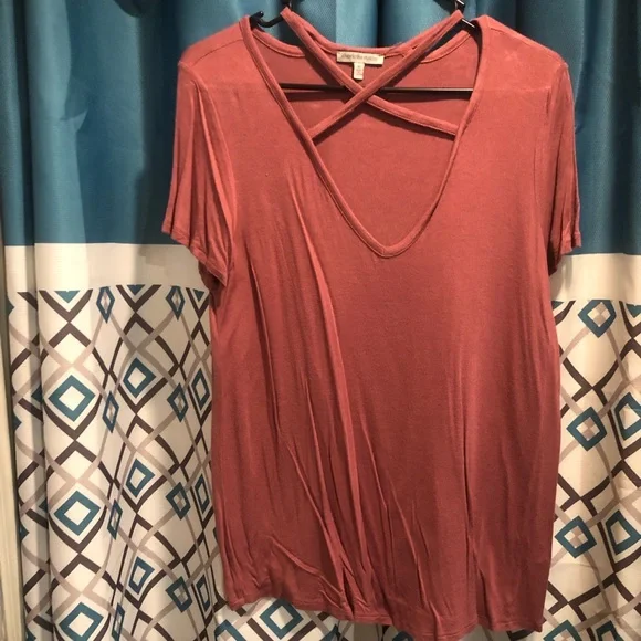 Strappy v-Neck Top - Picture 2 of 3